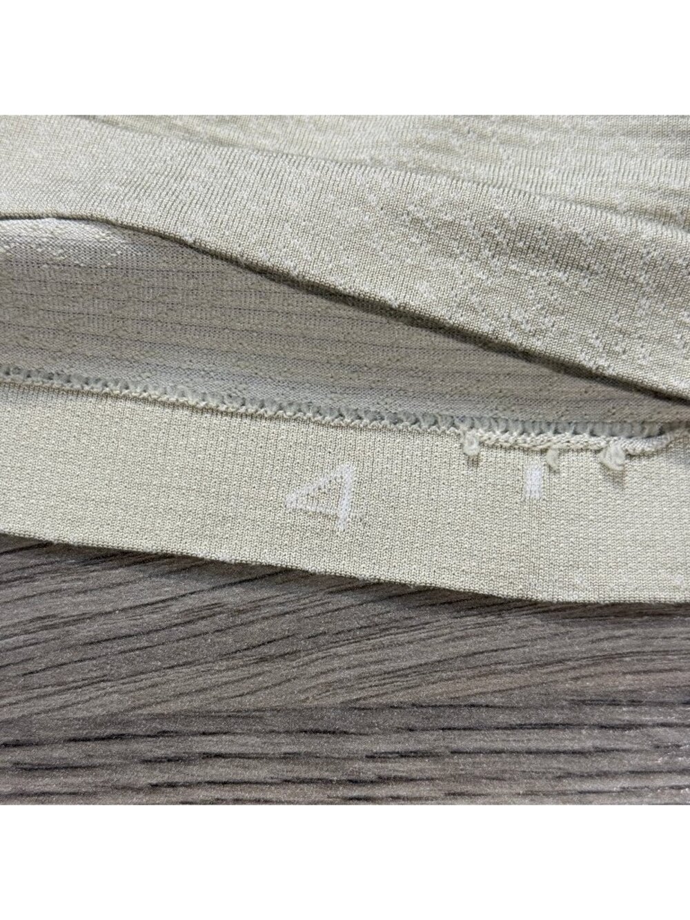 Lululemon Women's Team Canada Swiftly Tech Long Sleeve Shirt 2.0 - Beige - Picture 4 of 6